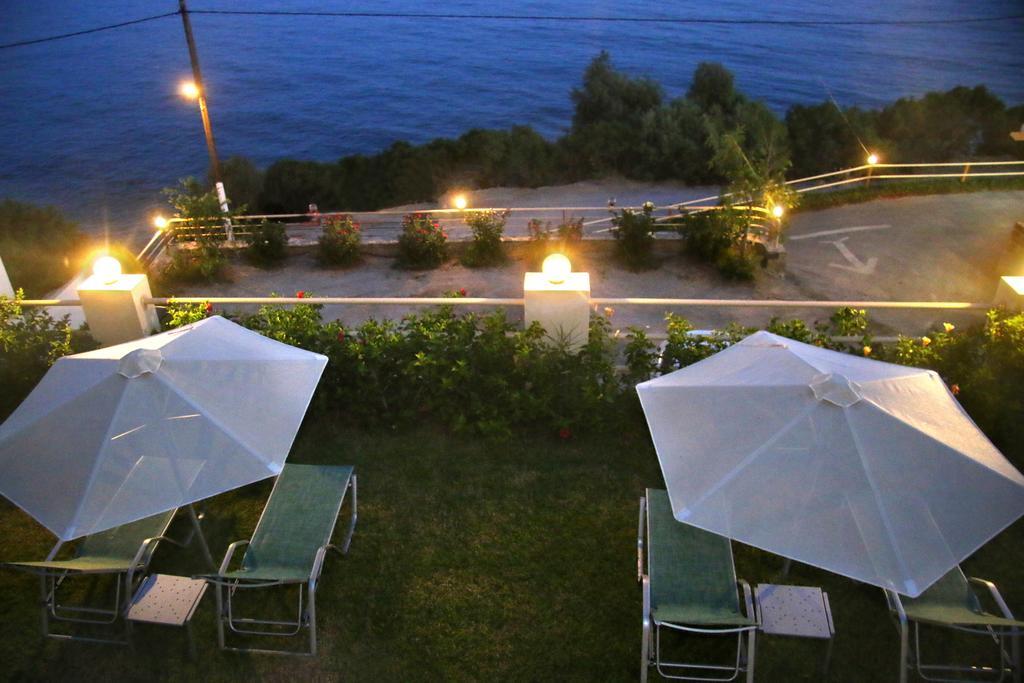 Santa Marina Apartments Rodakino Esterno foto